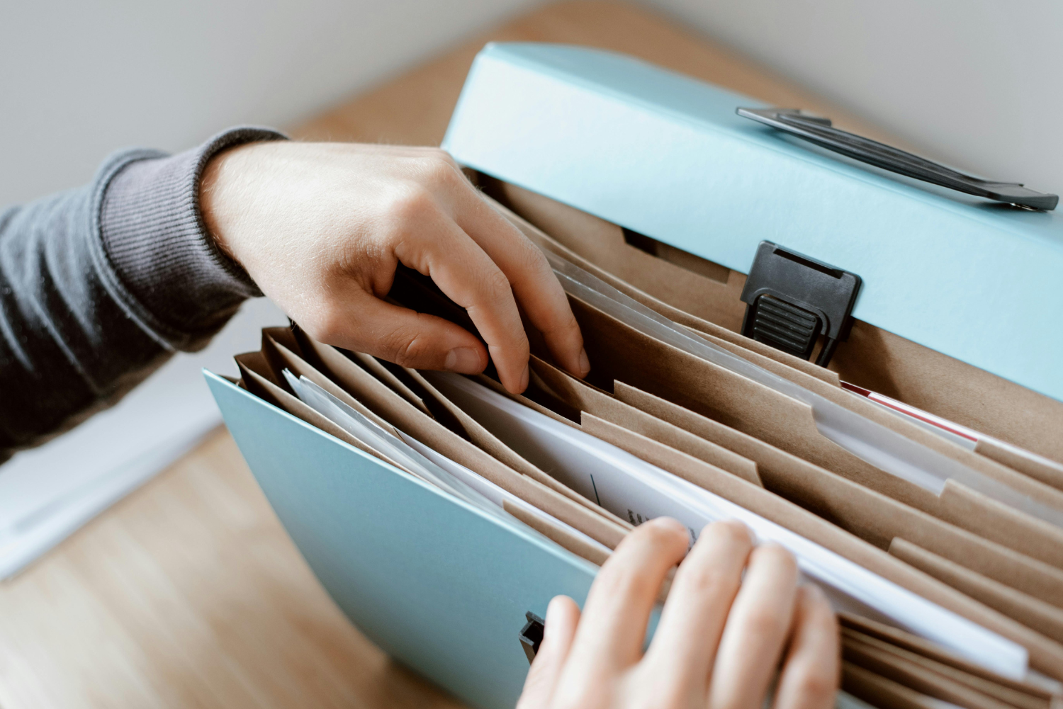 salaris administratief medewerker